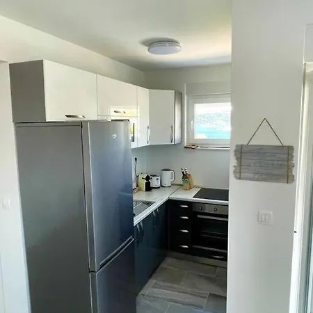 Emina Penthouse, Beautiful 2 Bedroom In Sevid, Croatia * Sevid