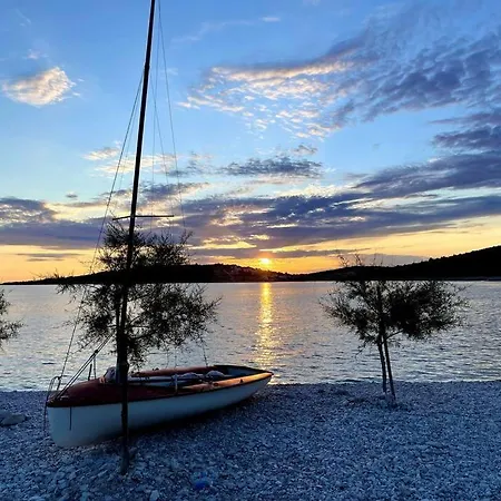 Emina Penthouse, Beautiful 2 Bedroom In Sevid, Croatia * Sevid