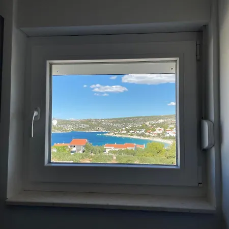 Emina Penthouse, Beautiful 2 Bedroom In Sevid, Croatia Sevid