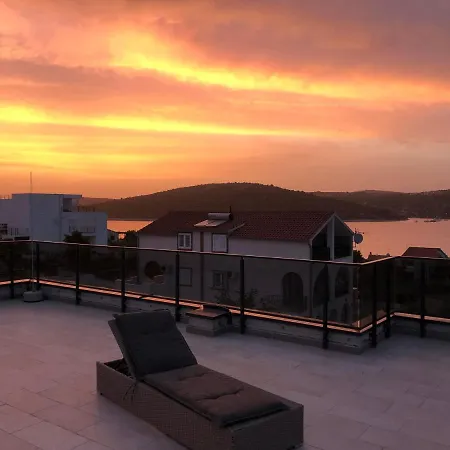 Apartman Emina Penthouse, Beautiful 2 Bedroom In Sevid, Croatia Sevid